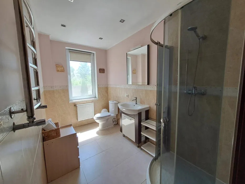 Оренда котеджу 300 м², Мисливська вул.