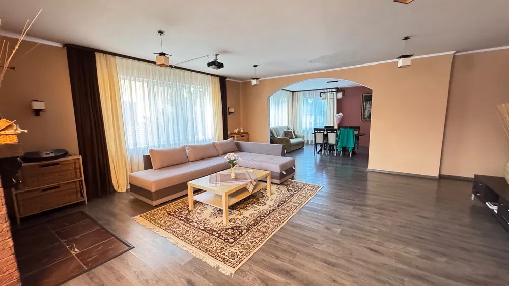 Оренда котеджу 300 м², Мисливська вул.