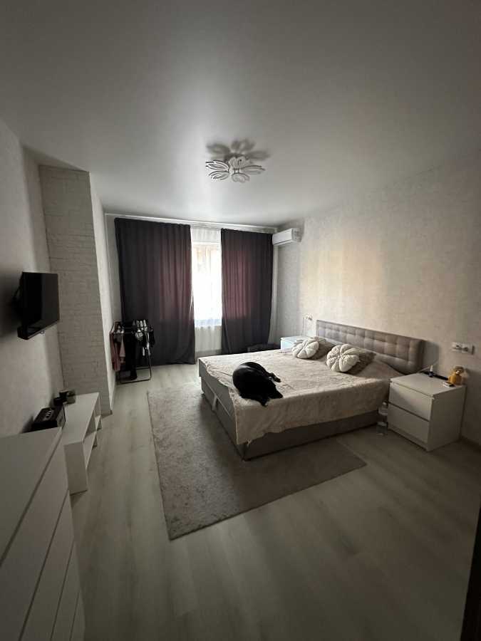 Оренда 1-кімнатної квартири 46 м², Свободи вул., 1с