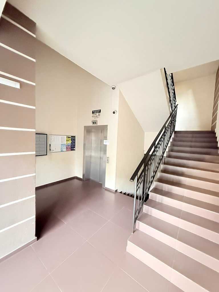 Продажа 1-комнатной квартиры 65 м², Практичная ул., 2
