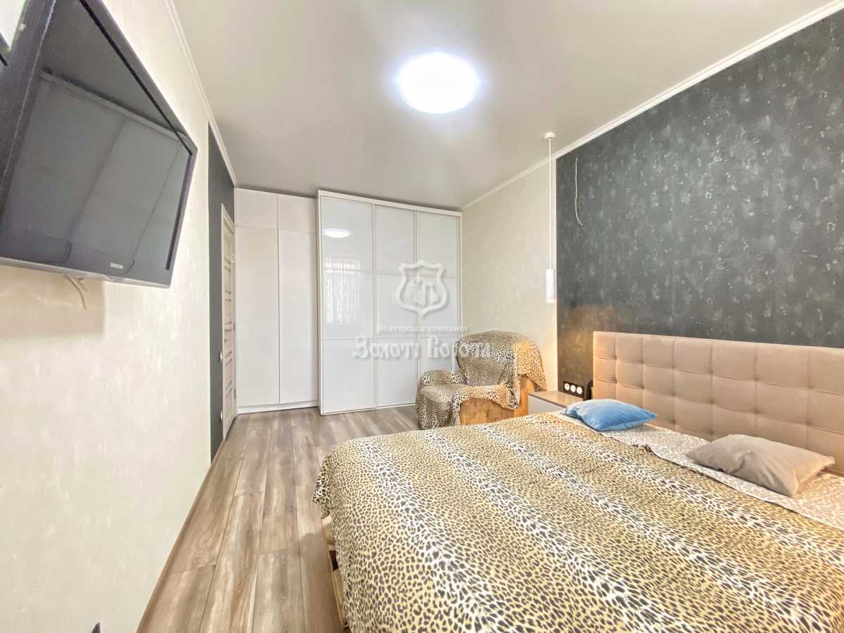 Продаж 2-кімнатної квартири 64.7 м², Західна вул., 10
