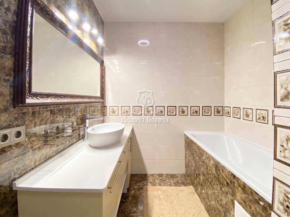 Продаж 2-кімнатної квартири 64.7 м², Західна вул., 10
