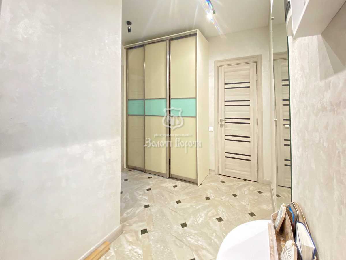 Продаж 2-кімнатної квартири 64.7 м², Західна вул., 10