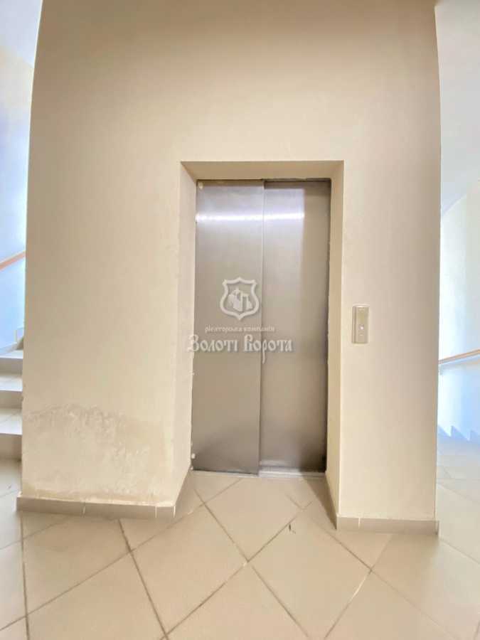 Продаж 2-кімнатної квартири 64.7 м², Західна вул., 10