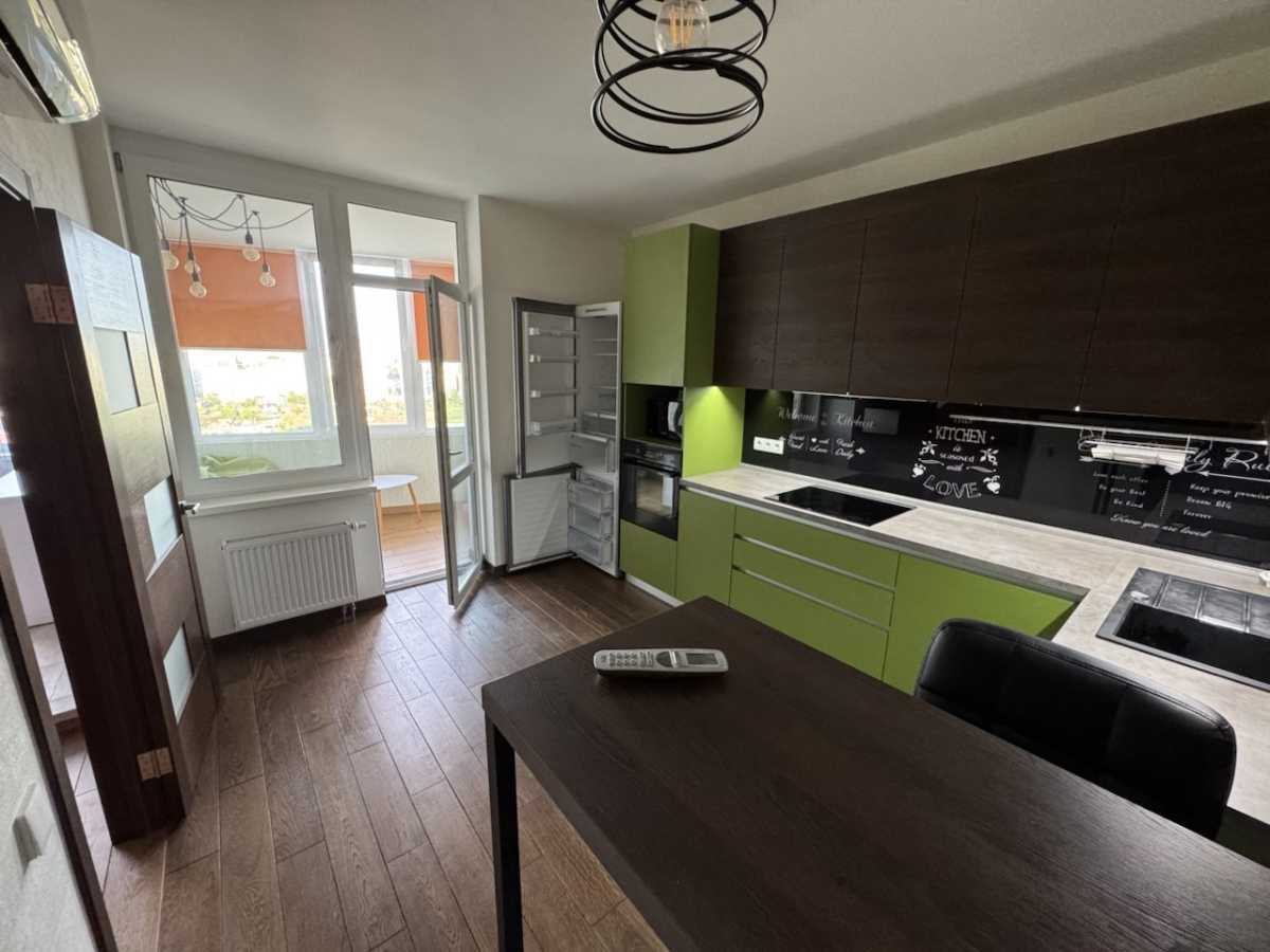 Продажа 1-комнатной квартиры 60 м², Владимира Наумовича ул., 6
