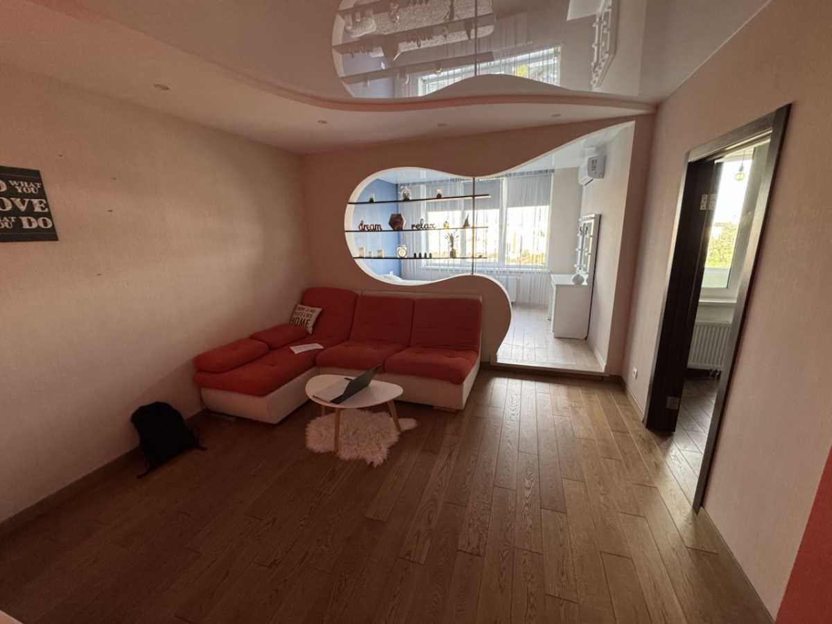 Продажа 1-комнатной квартиры 60 м², Владимира Наумовича ул., 6
