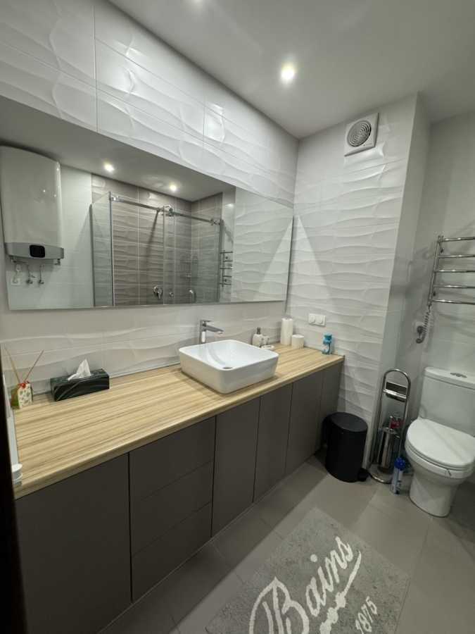 Продажа 1-комнатной квартиры 60 м², Владимира Наумовича ул., 6