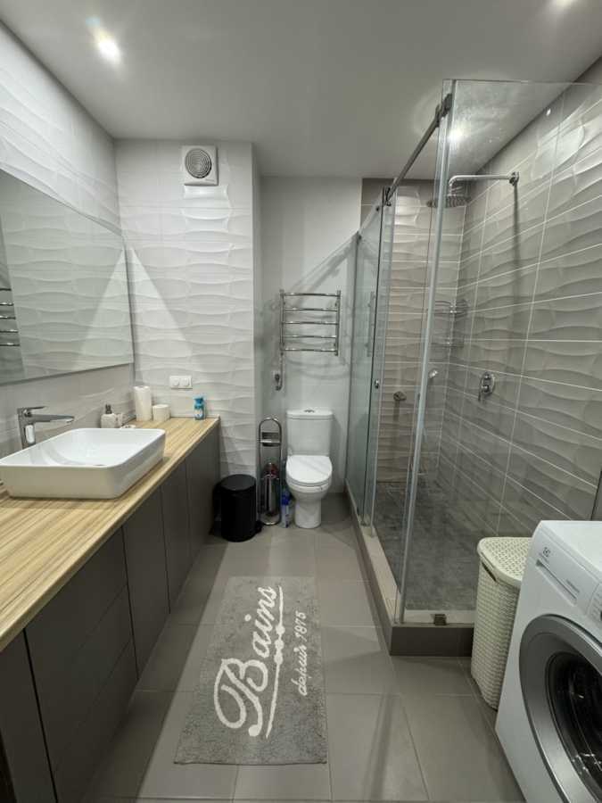 Продажа 1-комнатной квартиры 60 м², Владимира Наумовича ул., 6