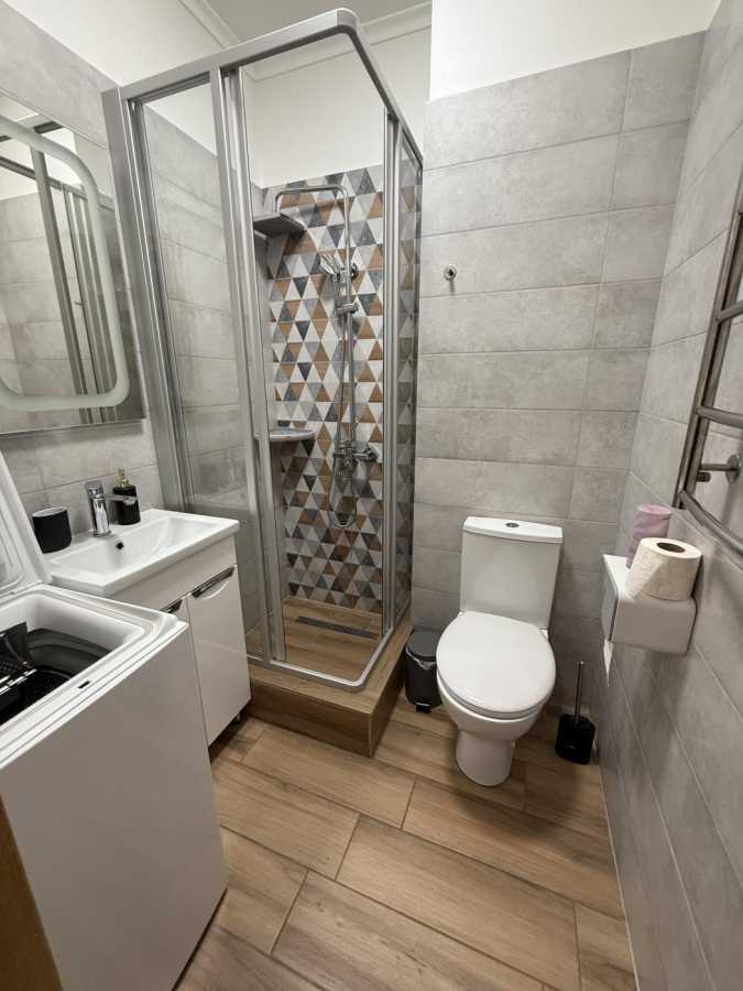 Продаж 3-кімнатної квартири 63 м², Степана Бандери