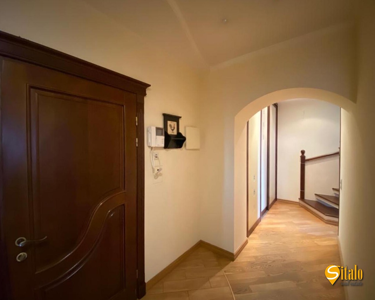 Продажа 3-комнатной квартиры 141.7 м², Победы просп., 107