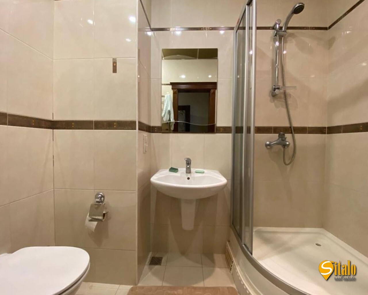 Продажа 3-комнатной квартиры 141.7 м², Победы просп., 107