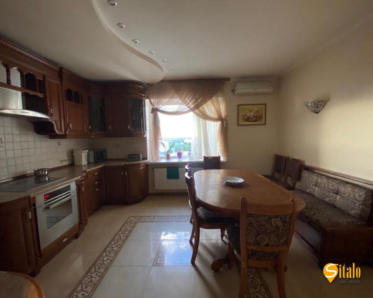 Продажа 3-комнатной квартиры 141.7 м², Победы просп., 107