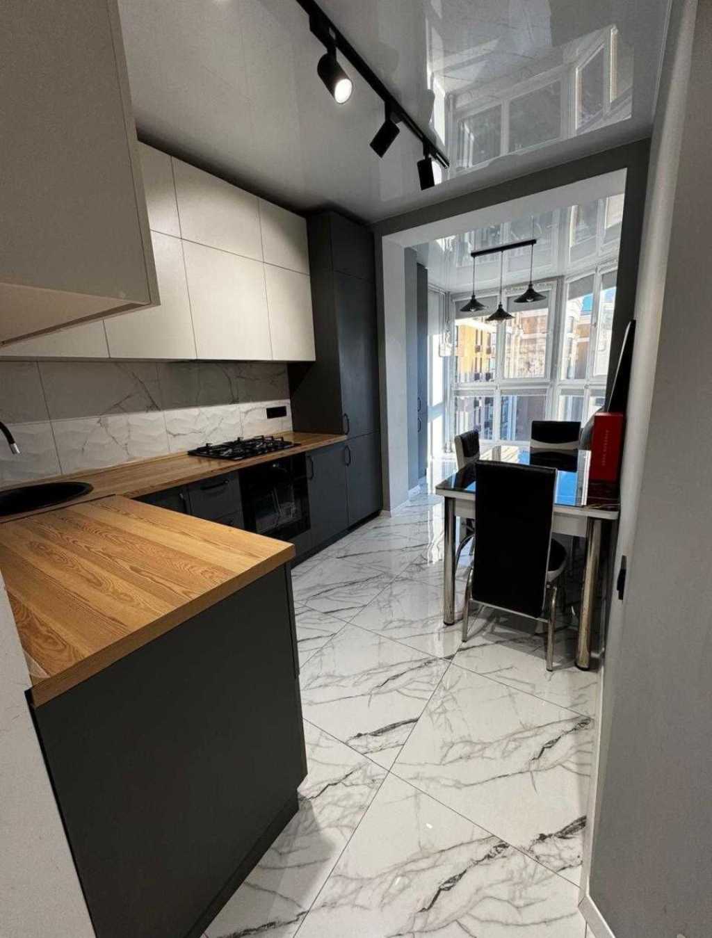Продаж 1-кімнатної квартири 41 м², Мартинова просп.