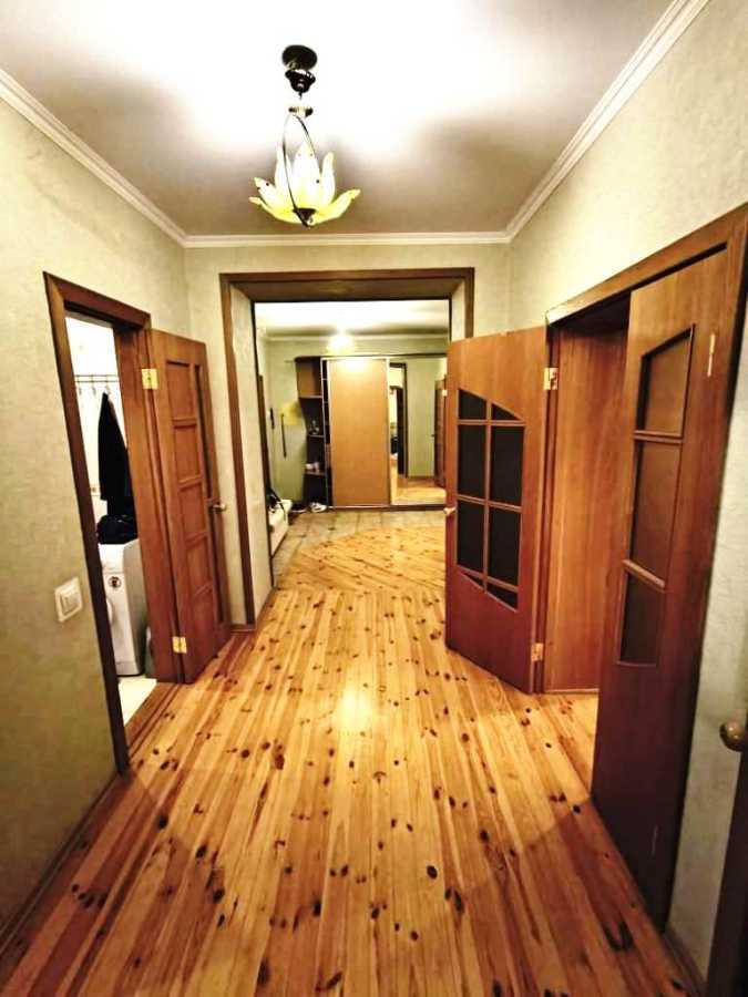 Продажа 2-комнатной квартиры 90 м², Николая Голего ул., 5