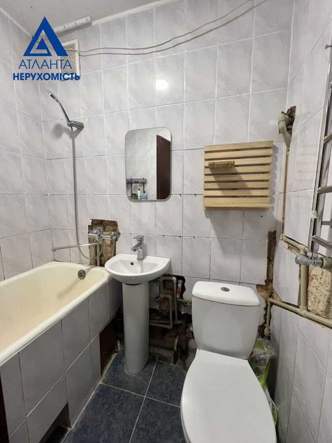 Продажа 3-комнатной квартиры 55 м², Президента Грушевского просп., 8