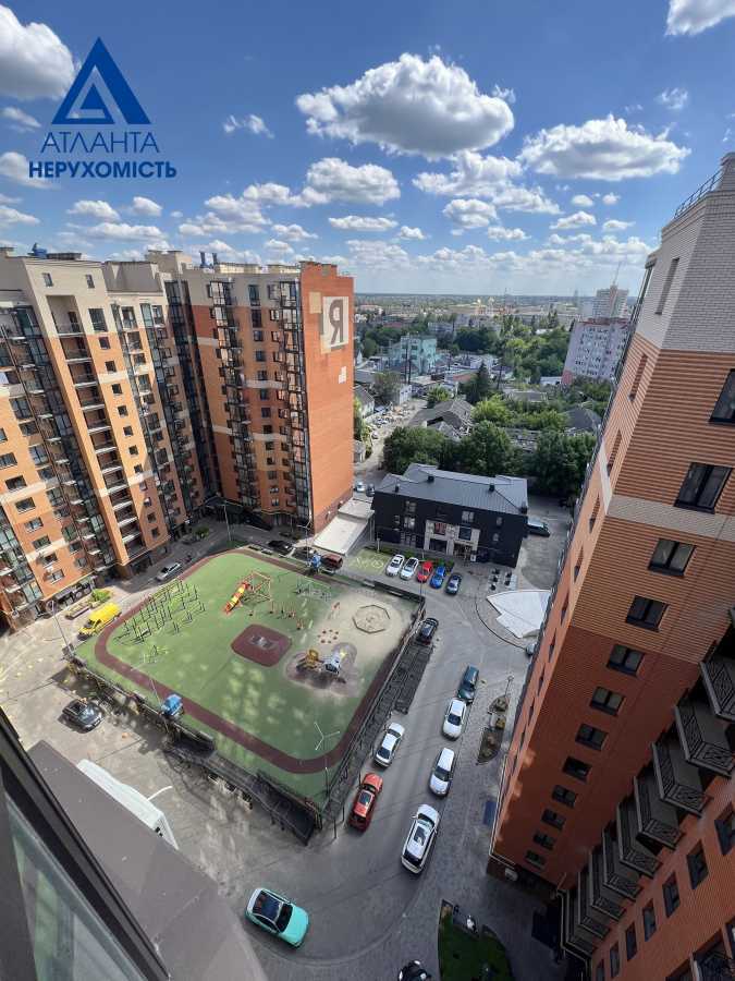 Продажа 2-комнатной квартиры 65 м², Яровица ул.