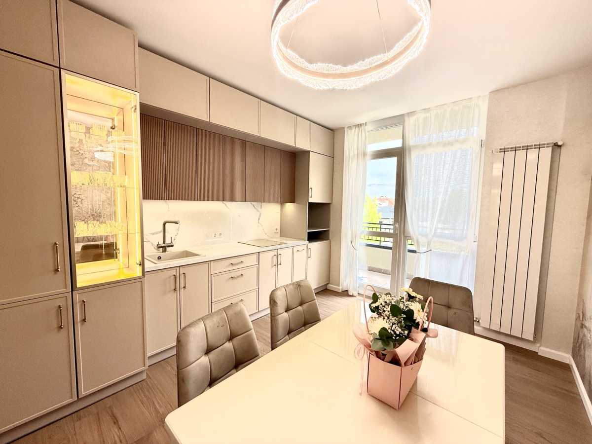Продажа 2-комнатной квартиры 64 м², Чорновола ул., 17