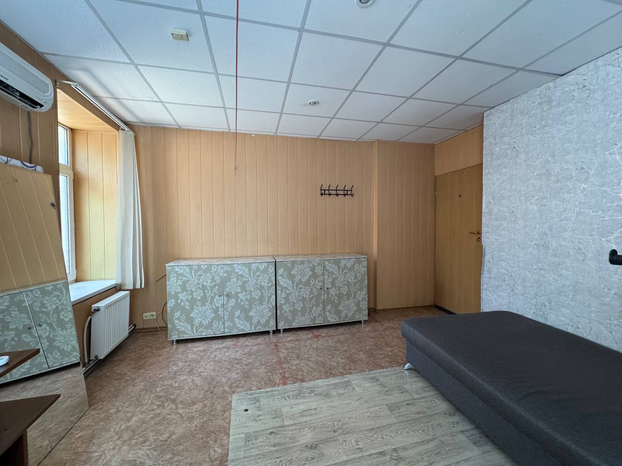 Продажа 4-комнатной квартиры 90 м², Юрия Савченко ул.