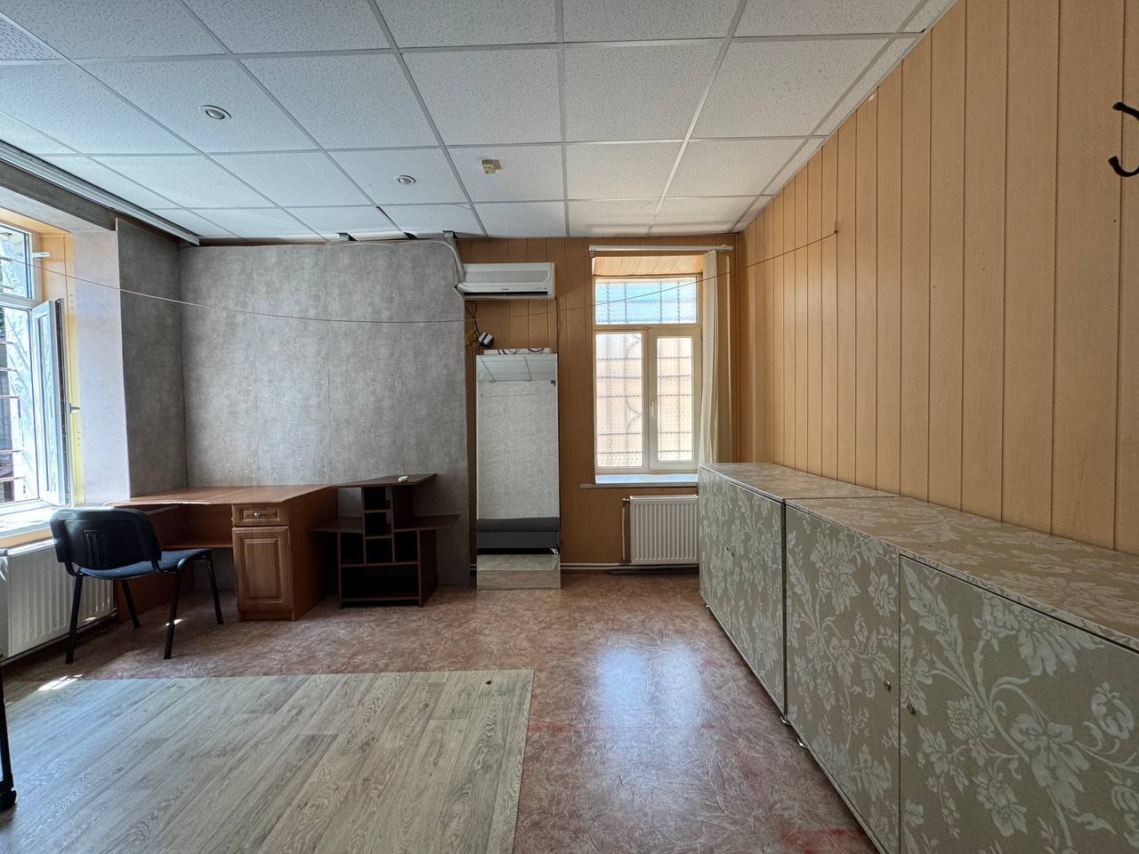 Продажа 4-комнатной квартиры 90 м², Юрия Савченко ул.