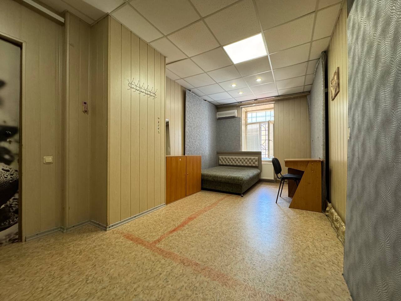 Продажа 4-комнатной квартиры 90 м², Юрия Савченко ул.