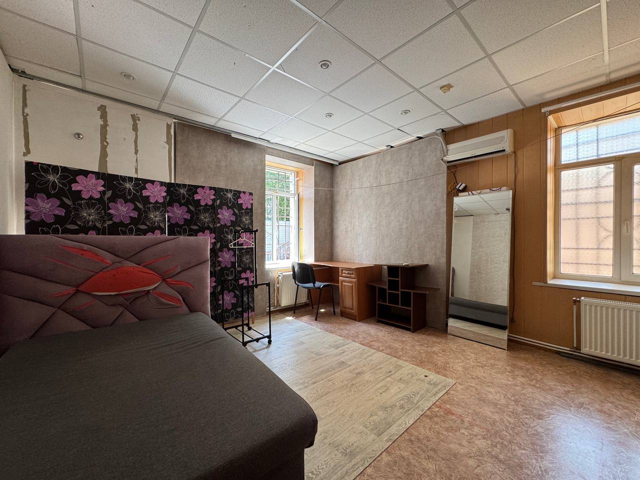 Продажа 4-комнатной квартиры 90 м², Юрия Савченко ул.