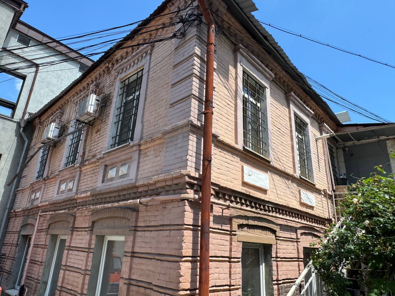 Продажа 4-комнатной квартиры 90 м², Юрия Савченко ул.