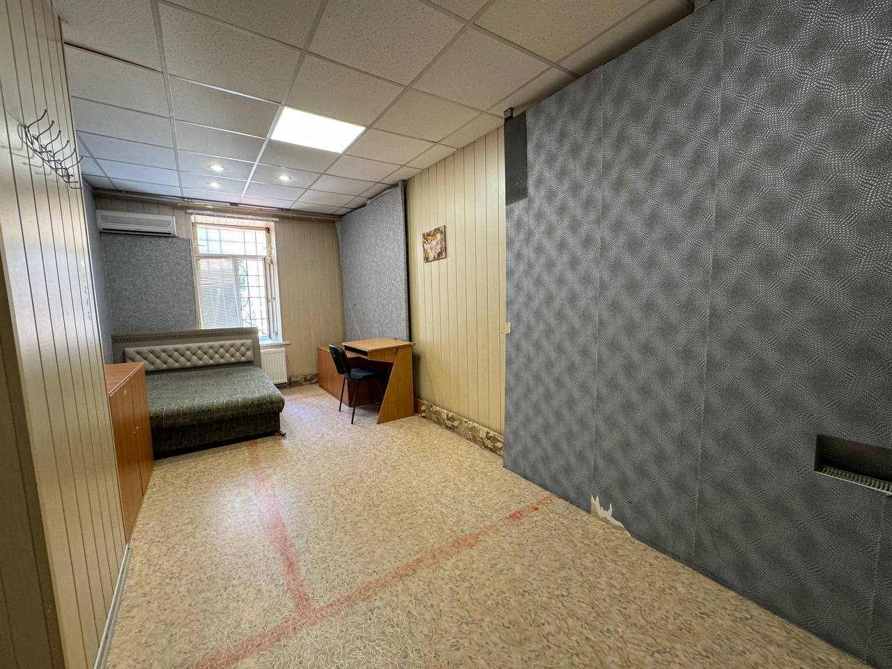 Продажа 4-комнатной квартиры 90 м², Юрия Савченко ул.