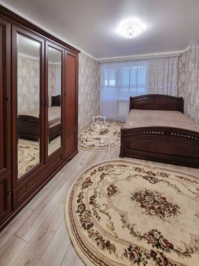 Продажа 2-комнатной квартиры 72.7 м², Вокзальная ул., 53