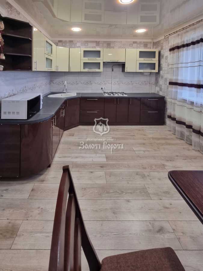 Продажа 2-комнатной квартиры 72.7 м², Вокзальная ул., 53