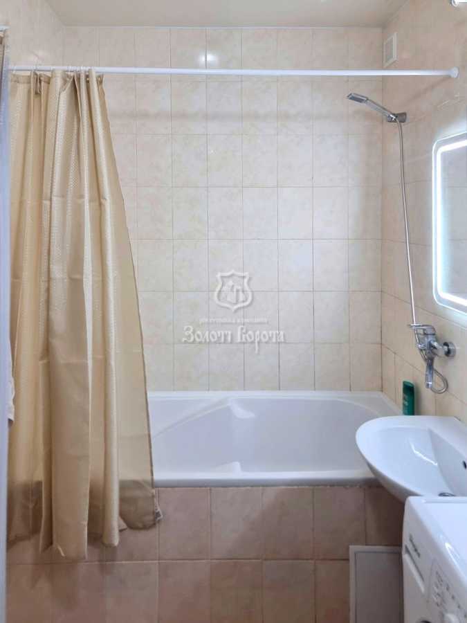 Продажа 2-комнатной квартиры 72.7 м², Вокзальная ул., 53