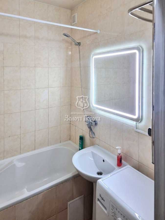 Продажа 2-комнатной квартиры 72.7 м², Вокзальная ул., 53