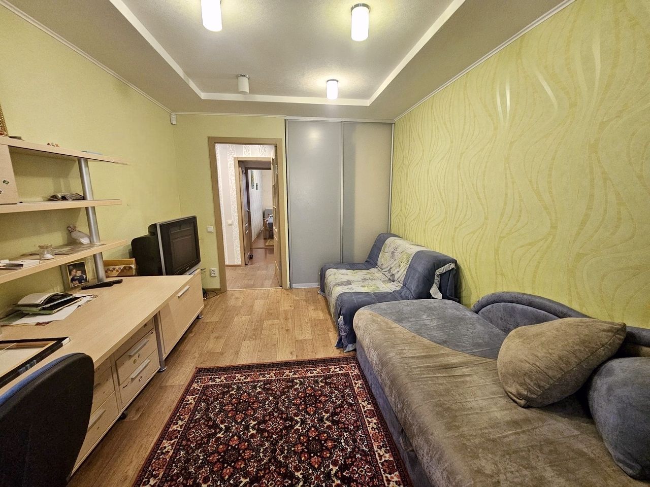Продажа 3-комнатной квартиры 60 м², Севастопольская ул., 30