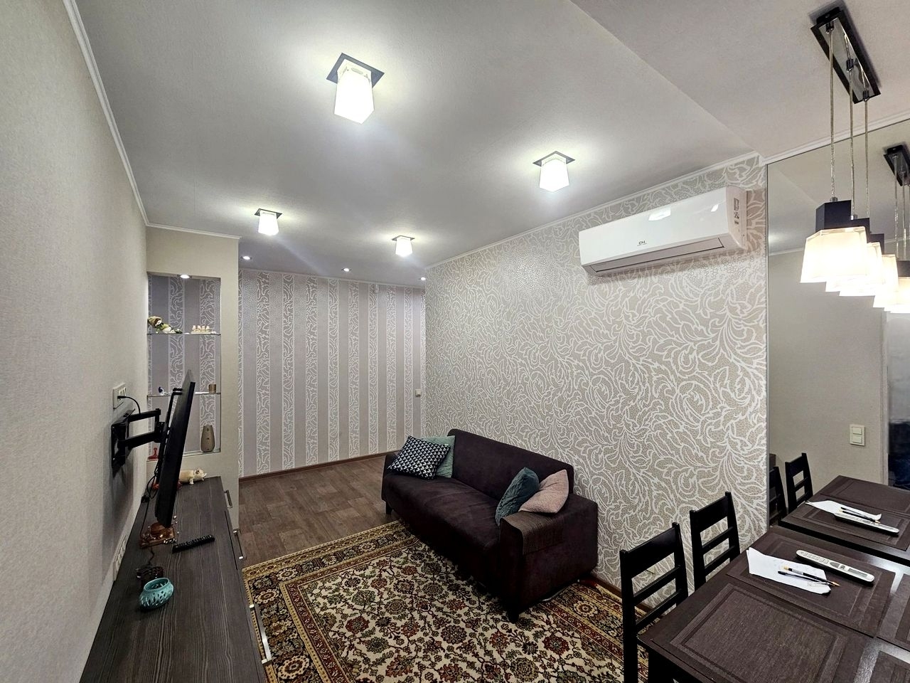 Продажа 3-комнатной квартиры 60 м², Севастопольская ул., 30