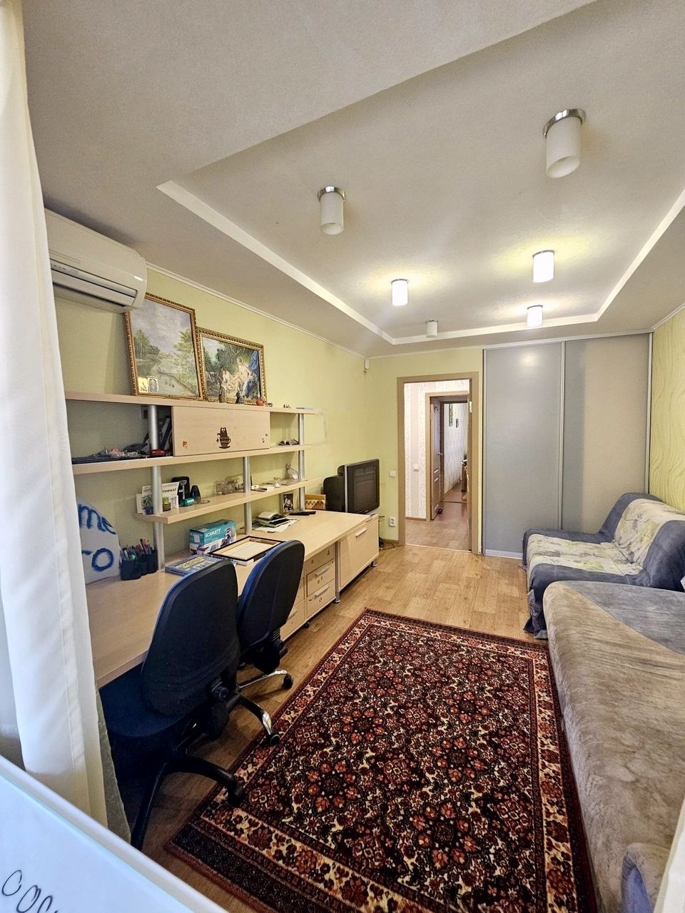 Продажа 3-комнатной квартиры 60 м², Севастопольская ул., 30