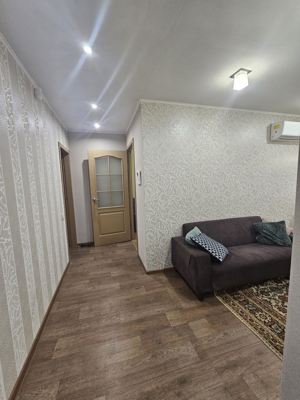 Продажа 3-комнатной квартиры 60 м², Севастопольская ул., 30