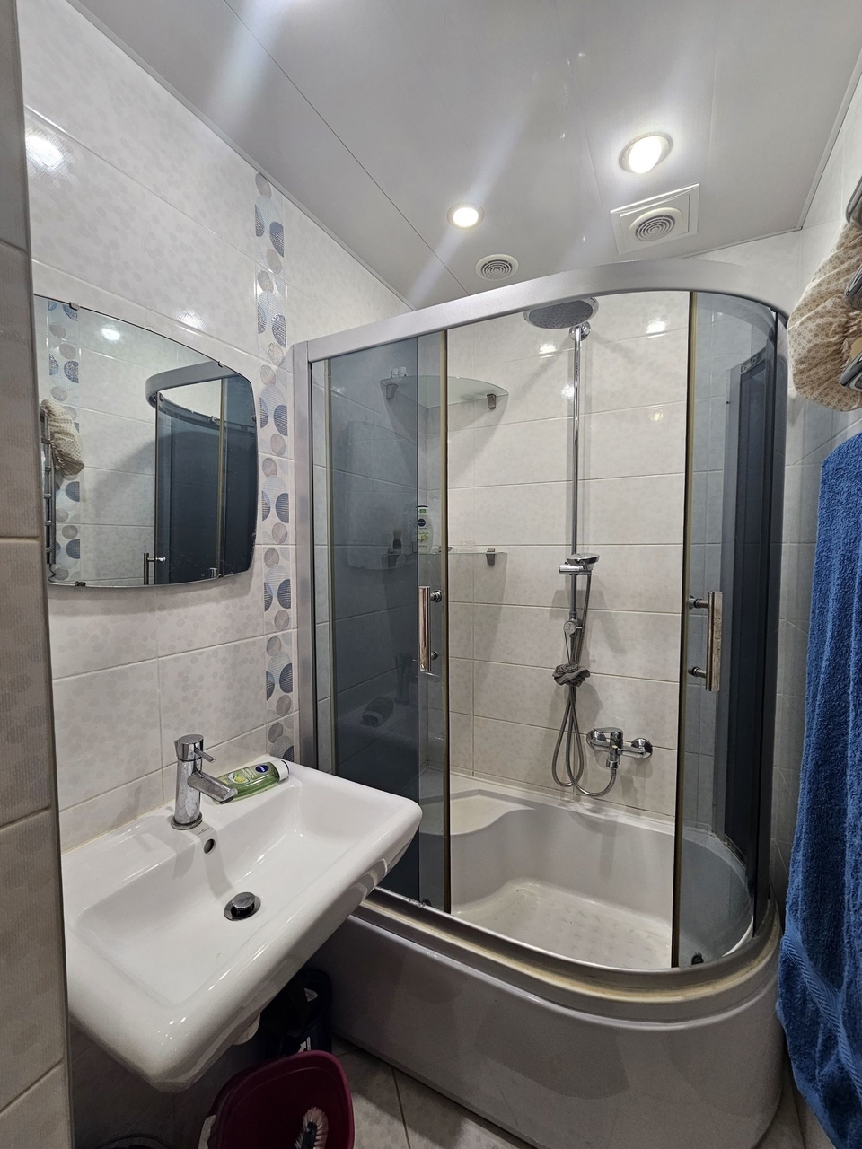 Продажа 3-комнатной квартиры 60 м², Севастопольская ул., 30