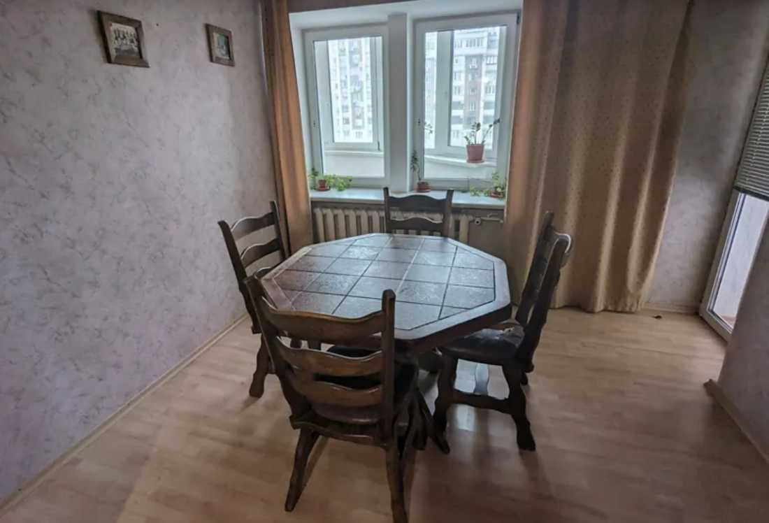 Продажа 3-комнатной квартиры 149.4 м², Героев Сталинграда просп., 22