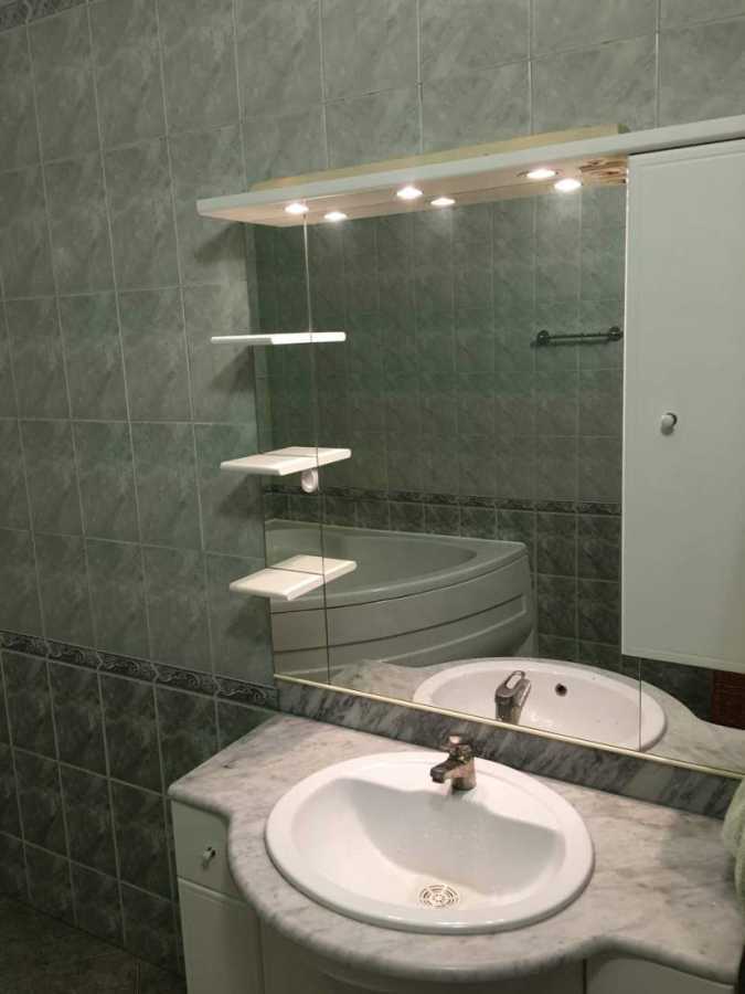Продажа 3-комнатной квартиры 149.4 м², Героев Сталинграда просп., 22
