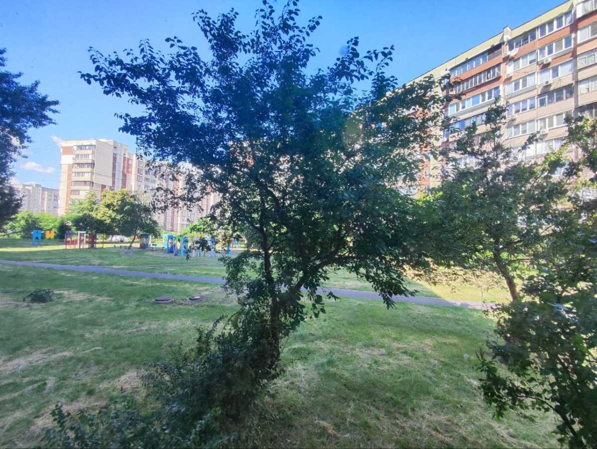 Продажа 3-комнатной квартиры 84.3 м², Николая Закревского ул., 55