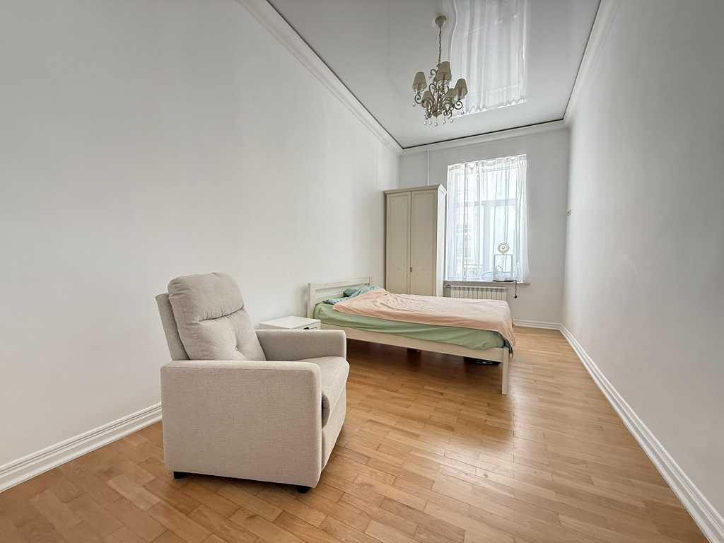 Аренда 4-комнатной квартиры 142 м², Шота Руставели ул., 12
