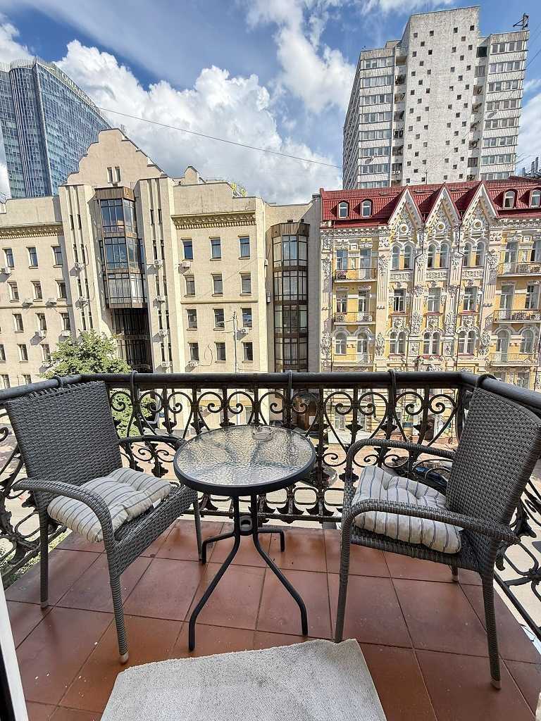 Аренда 4-комнатной квартиры 142 м², Шота Руставели ул., 12