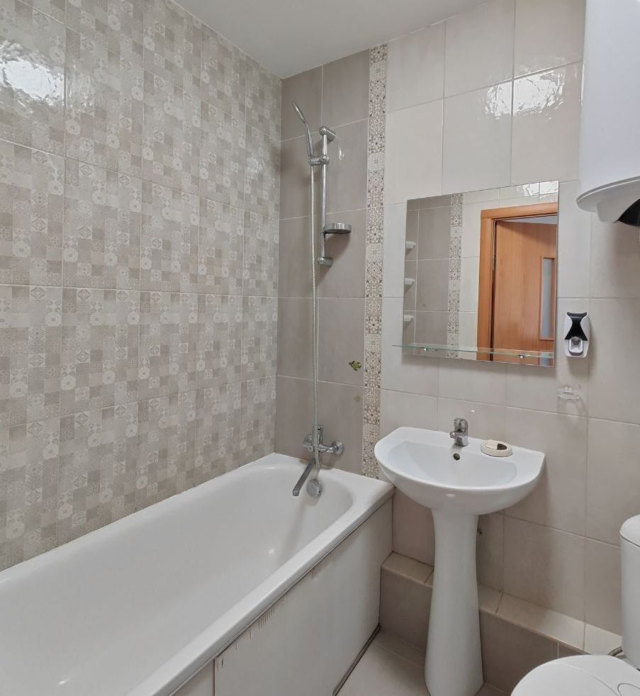 Продажа 2-комнатной квартиры 56 м², Набережная Победы ул., 126
