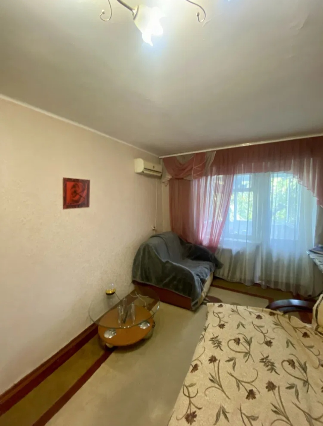 Продаж 1-кімнатної квартири 32 м², Космонавтов вул.