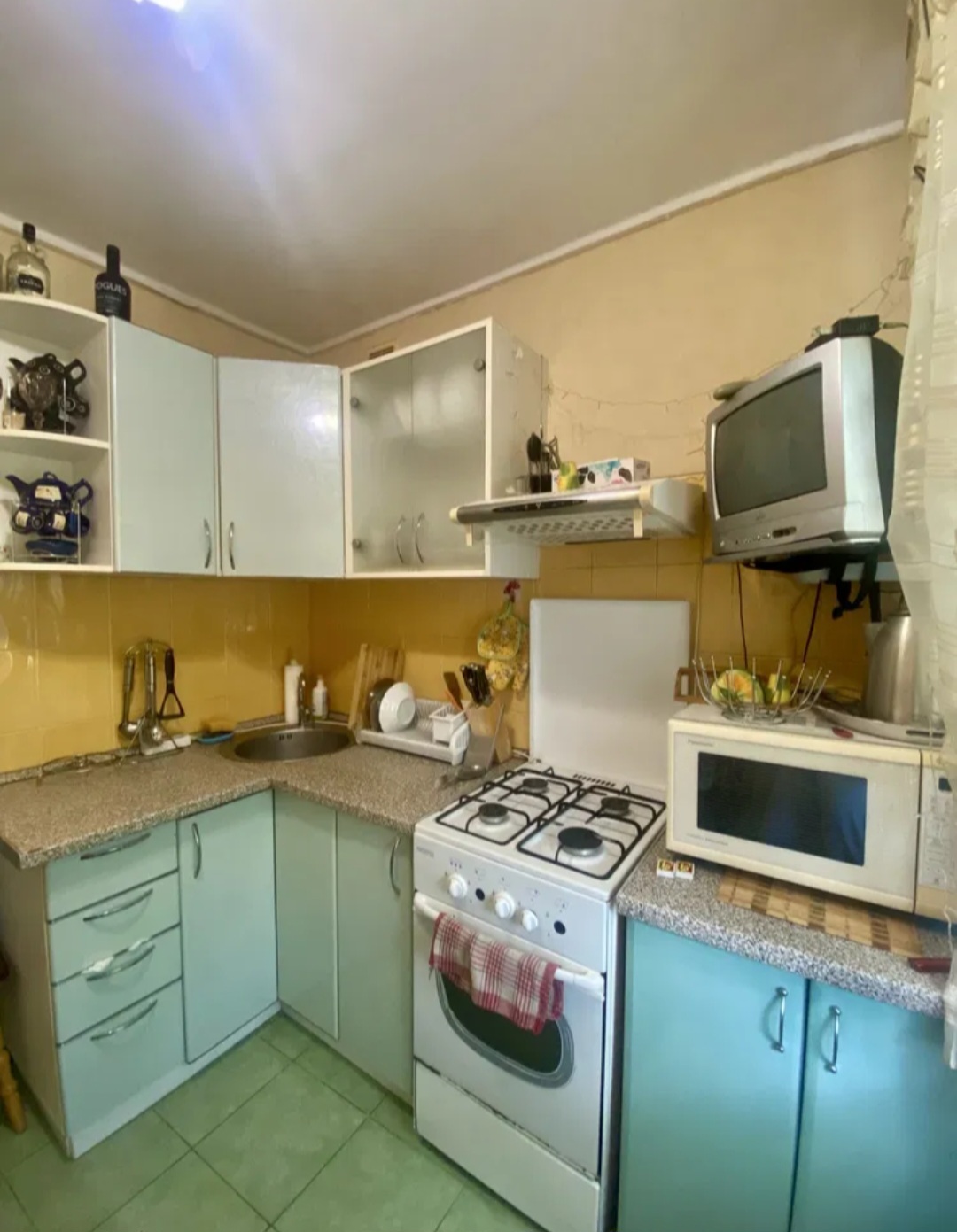Продаж 1-кімнатної квартири 32 м², Космонавтов вул.