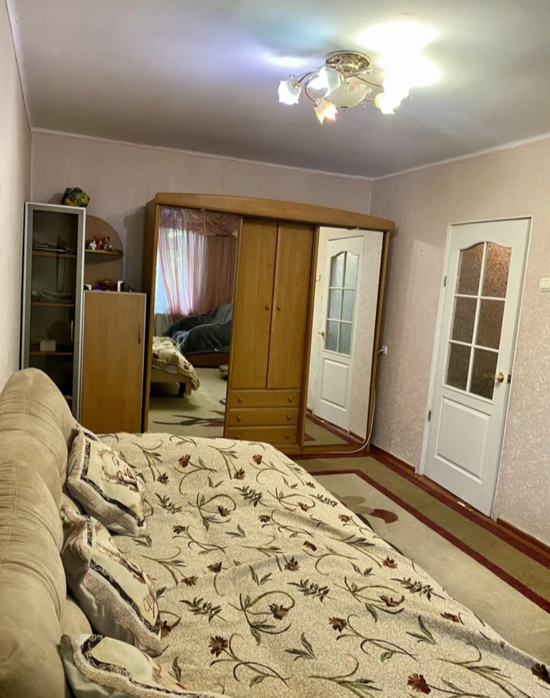 Продаж 1-кімнатної квартири 32 м², Космонавтов вул.