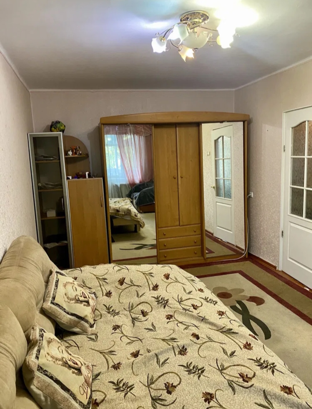 Продаж 1-кімнатної квартири 32 м², Космонавтов вул.