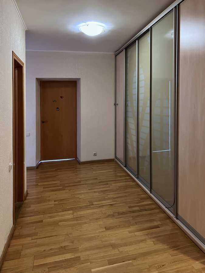 Продажа 3-комнатной квартиры 115.5 м², Прилужная ул., 4/15