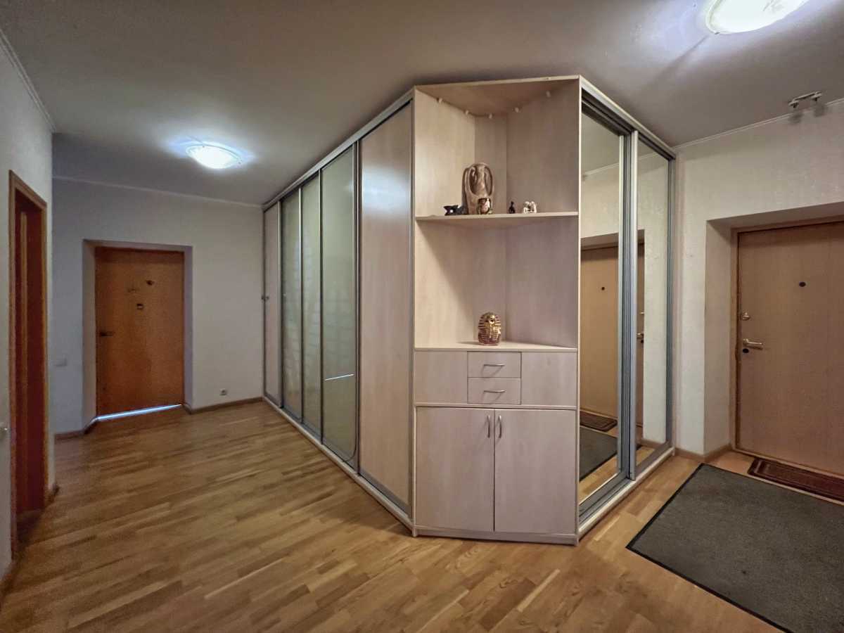 Продажа 3-комнатной квартиры 115.5 м², Прилужная ул., 4/15