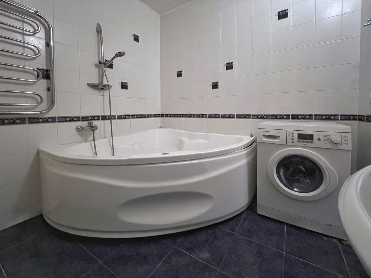 Продажа 3-комнатной квартиры 115.5 м², Прилужная ул., 4/15
