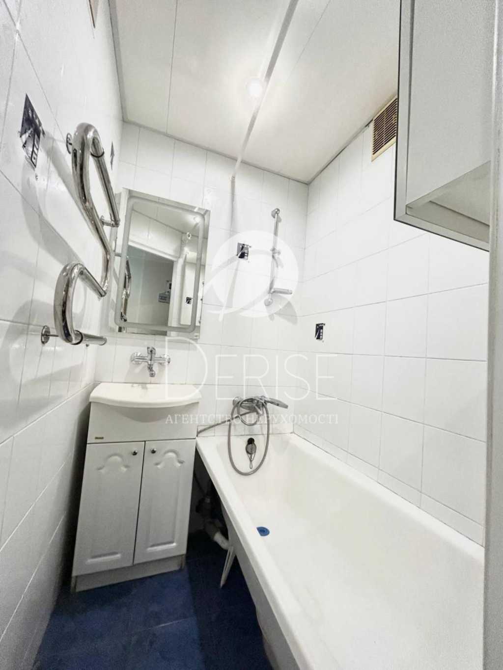 Продажа 3-комнатной квартиры 59.3 м², Васильковская ул., 2А